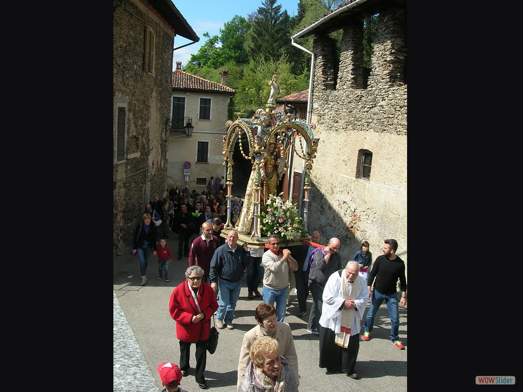 28-processione