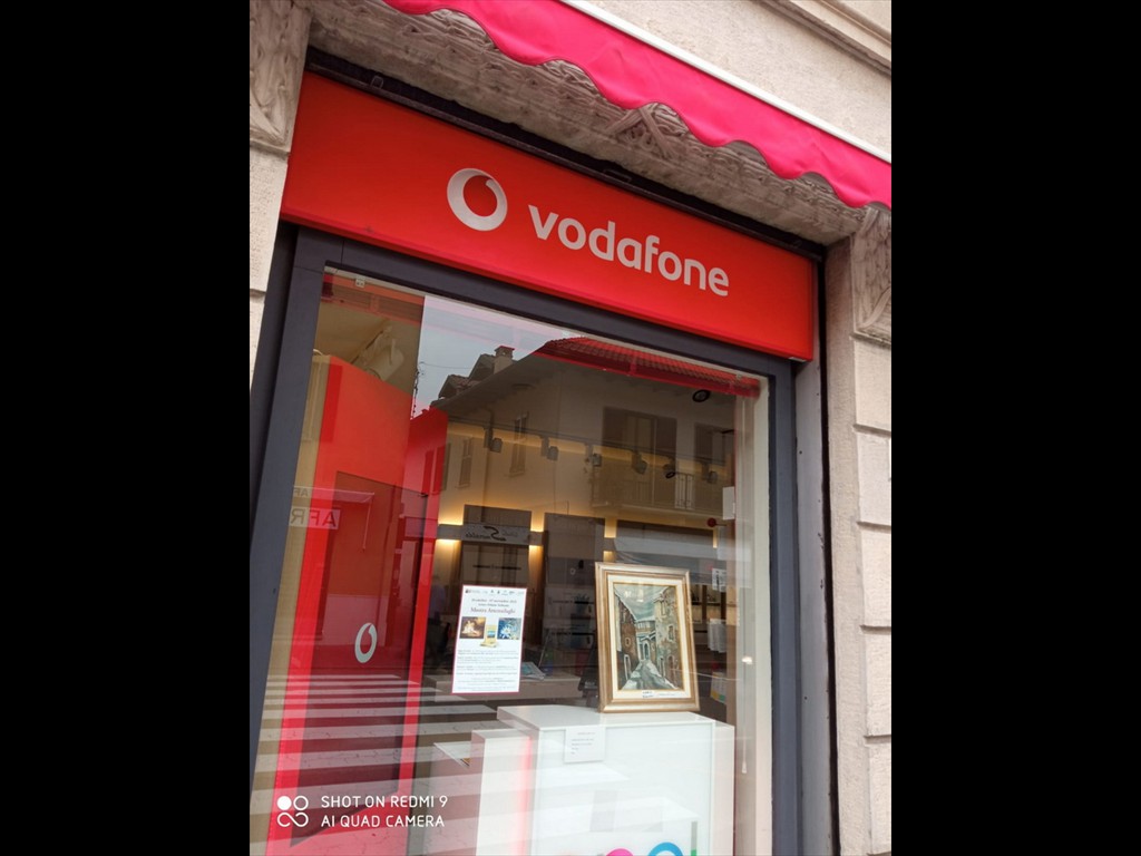 52-Via V. Veneto- Vodafone- Mario Bianchi